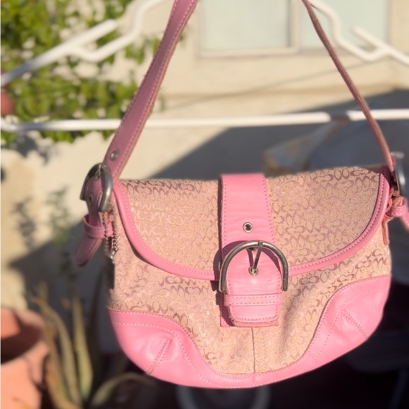 Baby pink coach purse 💗 - Picture 5 of 7
